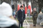 Przedstawiciele lubelskich służb mundurowych. Wśród mundurowych przedstawiciel Dyrektora Izby Administracji Skarbowej w Lublinie - insp. Bogusław Gromadzki.